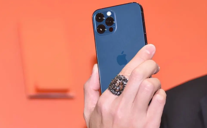 潜江苹果手机维修分享iPhone12系列重启方法教程 
