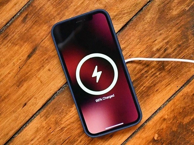 潜江苹果手机维修分享iPhone 12可以随便充电吗 